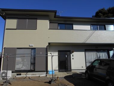 茨城県神栖市 屋根・外壁塗装｜明るい色の2色で塗装し外壁屋根の痛み対策に
