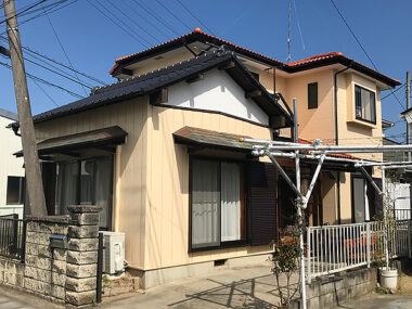 茨城県稲敷郡外壁屋根塗装｜瓦を吹き付けでムラなく綺麗に仕上げる