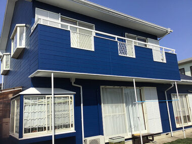 茨城県潮来市 外壁屋根塗装｜暖色系から寒色系へ塗替えてイメージ変更