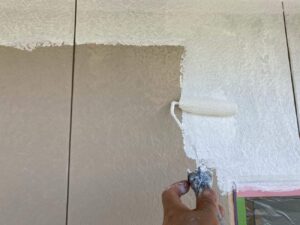 外壁塗装の「下塗り」はなぜ必要？塗料の種類・費用・注意点も解説