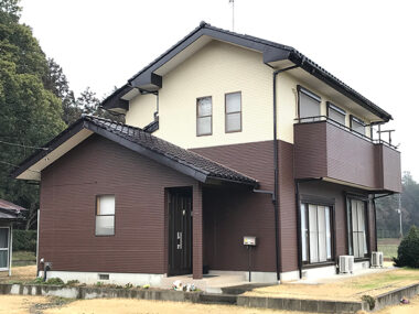 茨城県牛久市 外壁塗装｜階を分けて塗分けた外壁が外観のアクセントに