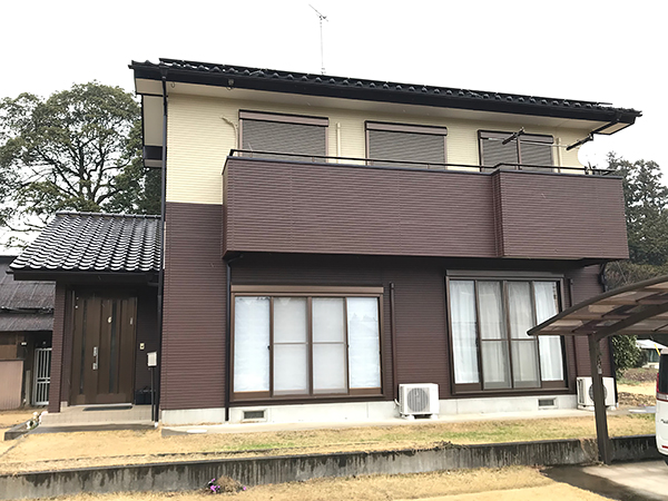 茨城県牛久市 外壁塗装｜階を分けて塗分けた外壁が外観のアクセントに