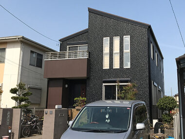 千葉県銚子市外壁屋根塗装｜シックな色に変更して一新