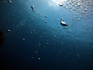 外壁塗装で気泡が起こるとどうなる？原因や対応方法