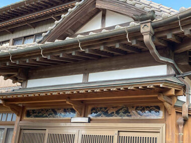 千葉県大網白里市外壁塗装｜漆喰の剥がれを修復