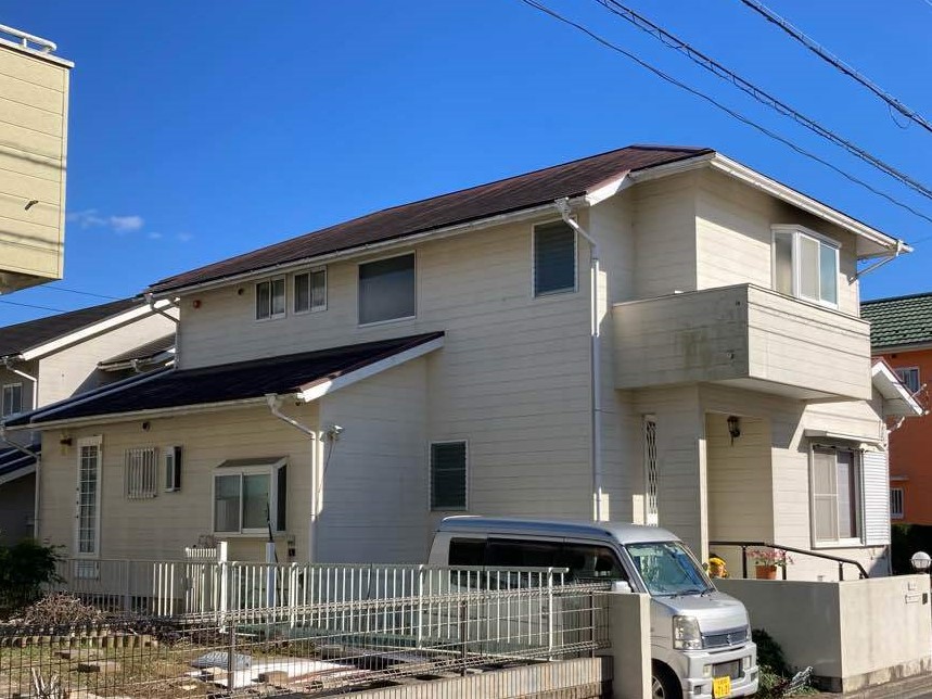 千葉県東金市で外壁屋根塗装、ベランダ防水工事　　「この色でよかったです！」