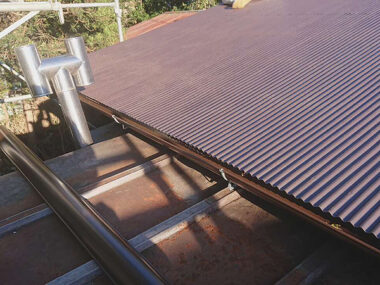 千葉県山武郡屋根塗装｜風災破損の屋根瓦を補修
