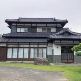 千葉県東金市N様邸　外壁金属サイディングや漆喰壁塗装、雨樋や照明器具交換などの施工事例です