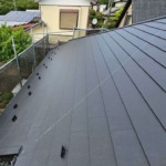 外壁の色褪せと屋根リフォーム：耐久性と美しさの両立｜千葉県香取郡屋根カバーリフォーム