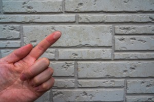 築10年を超えたら検討を！外壁塗装の劣化チェックリスト