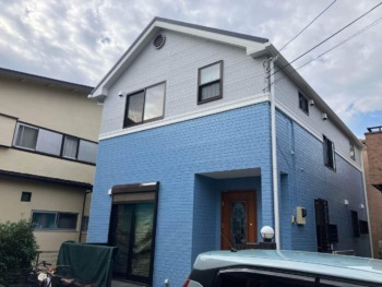 築20年超のサイディング外壁をツートンカラーでスタイリッシュに変身！