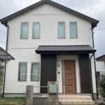 【初めての外壁屋根塗装】ツートーンカラーでより立体的に変身｜茨城県鹿嶋市