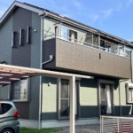 太陽光パネルがある屋根でも安心！｜茨城県稲敷郡外壁塗装・屋根塗装・玄関ドアリフォーム