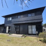 洗練された黒がスタイリッシュな佇まい｜茨城県小美玉市外壁塗装