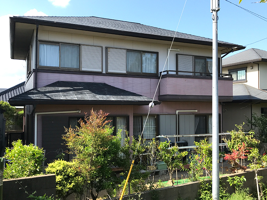 外壁と屋根の塗装工事既存より明るい外壁に