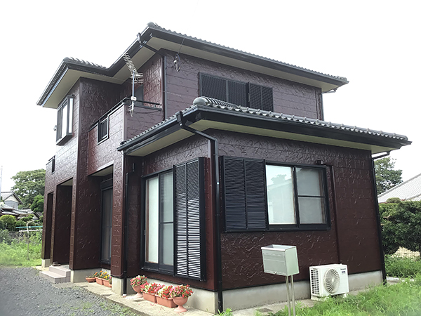 茨城県神栖市 外壁塗装｜軒天工事での足場組みを踏まえて外壁も併せて修復