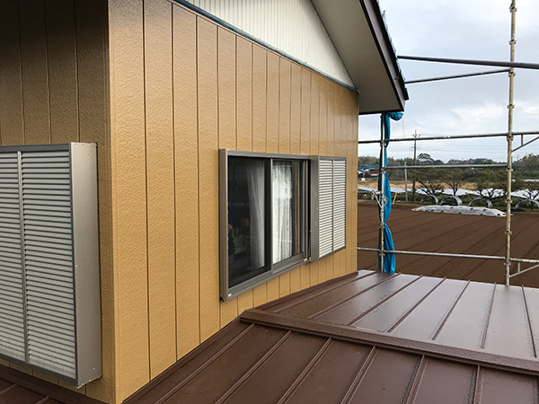 茨城県稲敷市 屋根雨漏り|水はけが悪く雨漏りしていた屋根材を葺き替え修繕