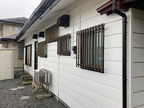 茨城県鹿嶋市外壁塗装｜サビの目立つ金属サイディングを修繕