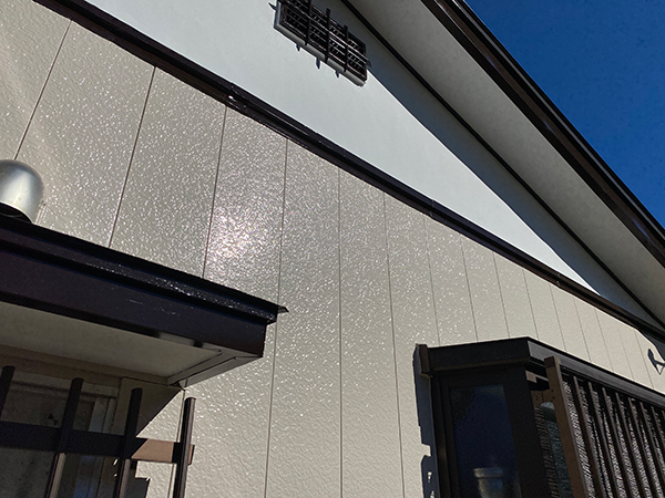 茨城県潮来市外壁屋根塗装|破風板の剥がれ等も修理